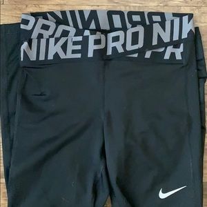 Nike Pro intertwist crops
